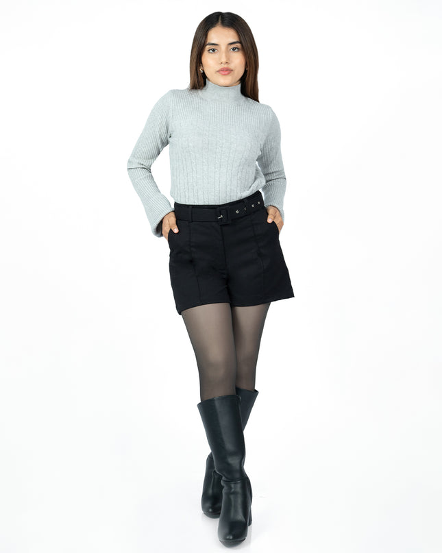 Short con Correa en Sisley Elena Negro
