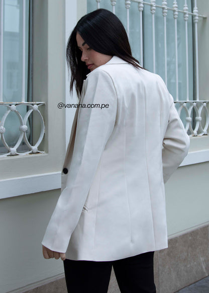 Blazer Corte Princesa en Mango Zaira Beige
