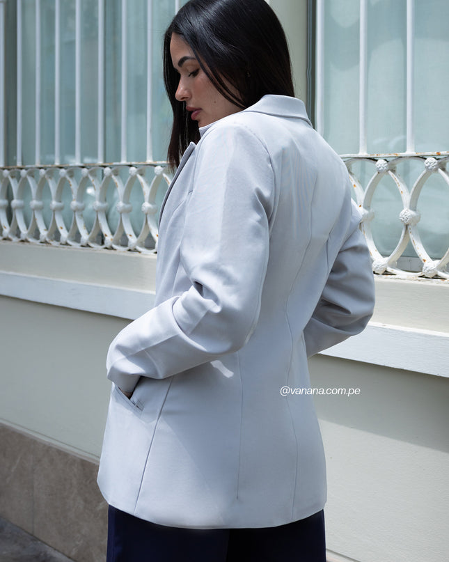 Blazer Corte Princesa en Mango Zaira Gris